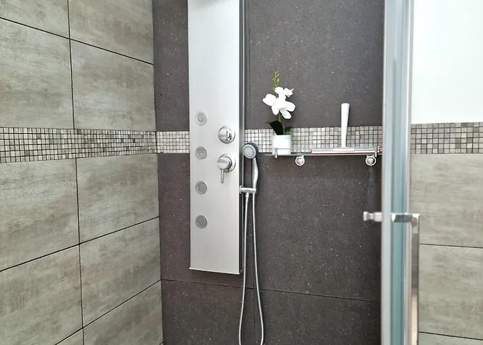 公寓 Holidhome - Werner - Moderna Con Garage Privato Vicino Fiera 维罗纳